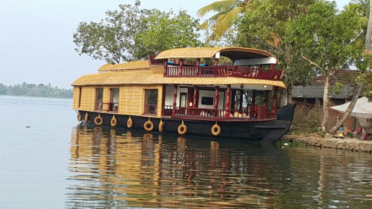 Why Not Houseboat Hotel Alappuzha Exterior photo